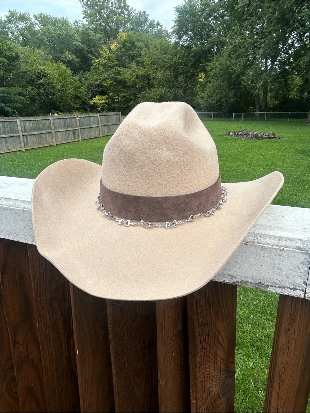 Shyanne Cream Cowboy Hat with Brown Band and Silver Chain